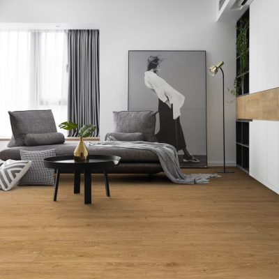 Pavimento SPC Loft costituito da più strati di PVC uniti tra loro, posato in un appartamento moderno a Torino.